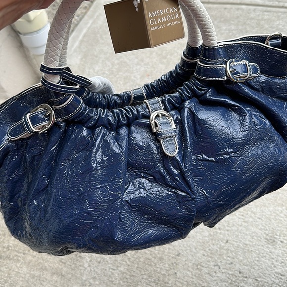 Bradly mischka handbag. Very soft and very wrinkly. It’s the way it is made. - Picture 3 of 3